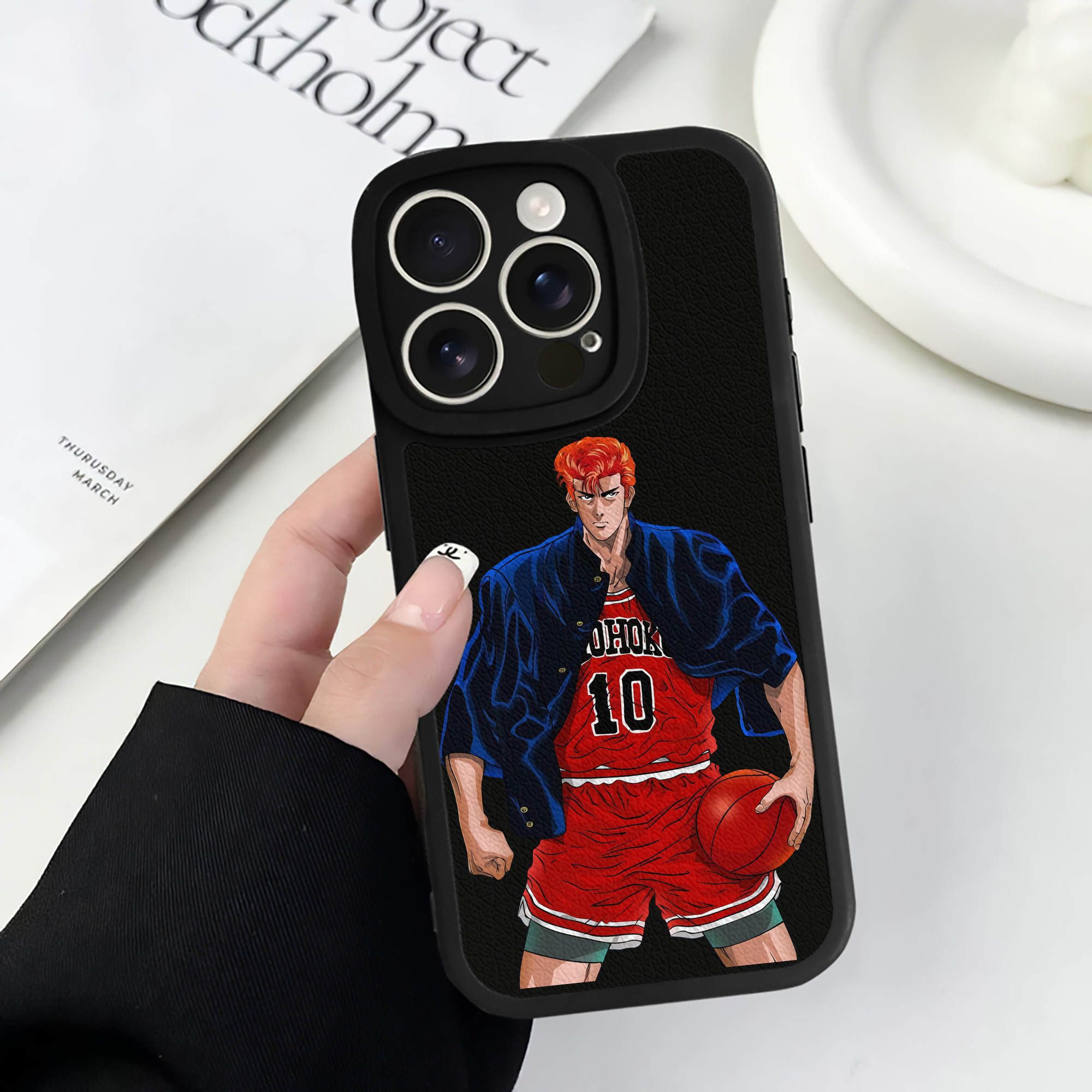 （画像用） SLAM DUNK／スラムダンク 【iPhone 16シリーズ対応】シリコンスマホケース（レザー調） 材質：シリコン